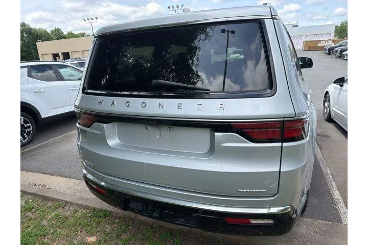 $35725 : Jeep Wagoneer 2022 4x4 Serie image 6