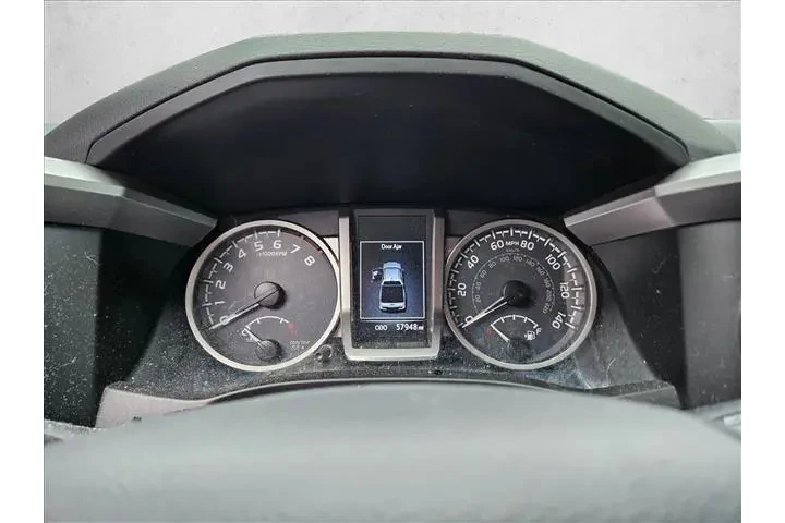 $27495 : Toyota Tacoma 2018 4x2 SR5 V image 9