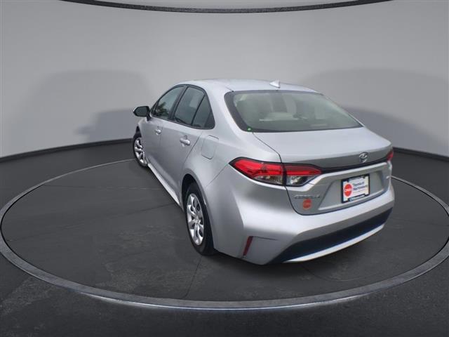 $17900 : PRE-OWNED 2020 TOYOTA COROLLA image 7