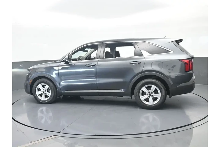 $22500 : Kia Sorento 2022 LX 4dr SUV image 3