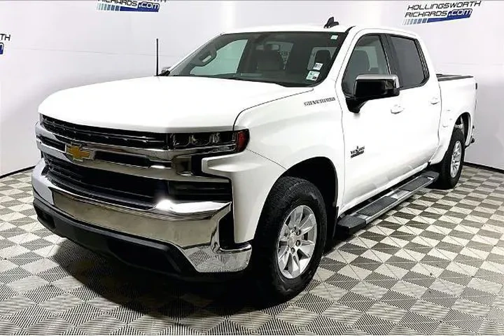 $29985 : Chevrolet Silverado 1500 202 image 1