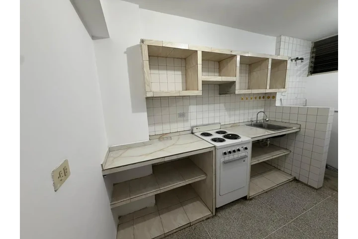$550 : Alquiler  Apartamento Ccas. image 5