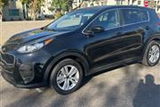 $8995 : 2017 Sportage LX thumbnail