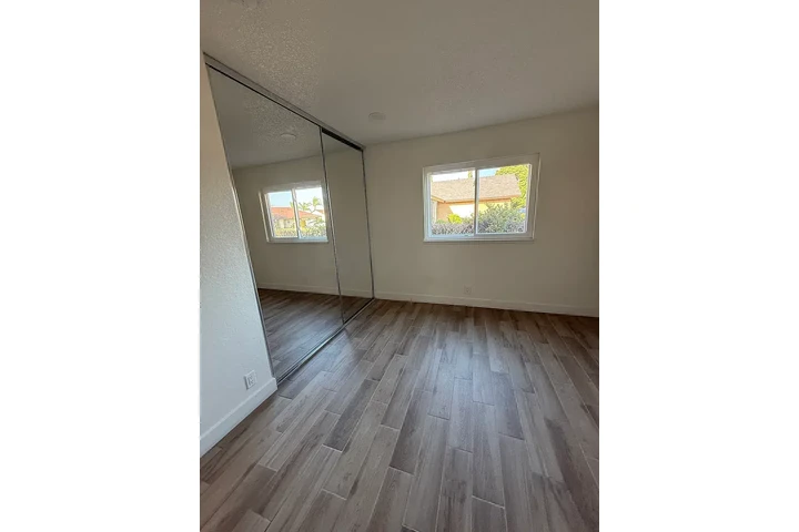 $1180 : Rialto- Listo image 9