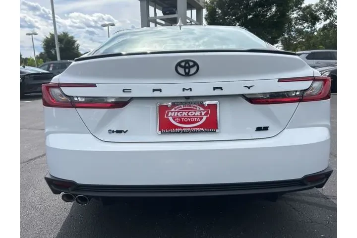 $29561 : Toyota Camry 2025 SE 4dr Sed image 6