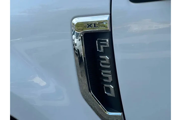 $16990 : 2019 F-250 Super Duty image 8