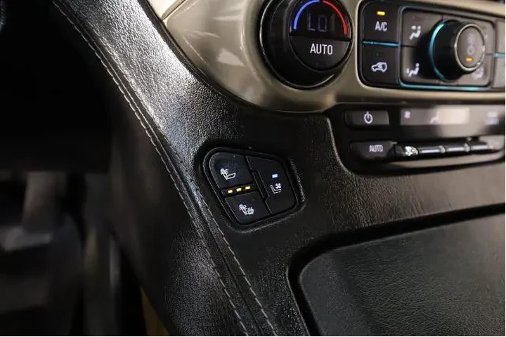 $25979 : GMC Yukon 2017 4x4 Denali 4d image 8