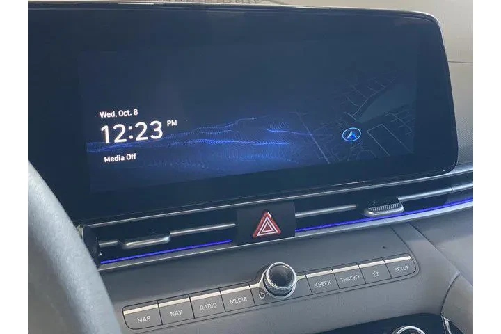 $22991 : Hyundai ELANTRA Hybrid 2024 image 10