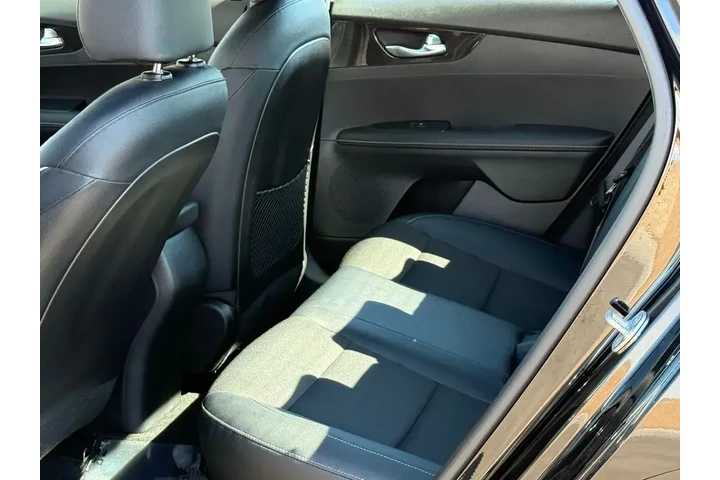 $19289 : Kia Forte 2023 GT-Line 4dr S image 9