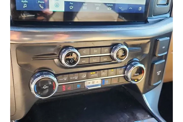 $37299 : Ford F-150 2022 4x4 Lariat 4 image 9