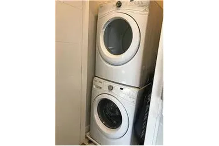 $2700 : Rental property with 1 bedro image 7