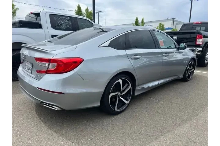 $17575 : Honda Accord 2018 Sport 4dr image 6