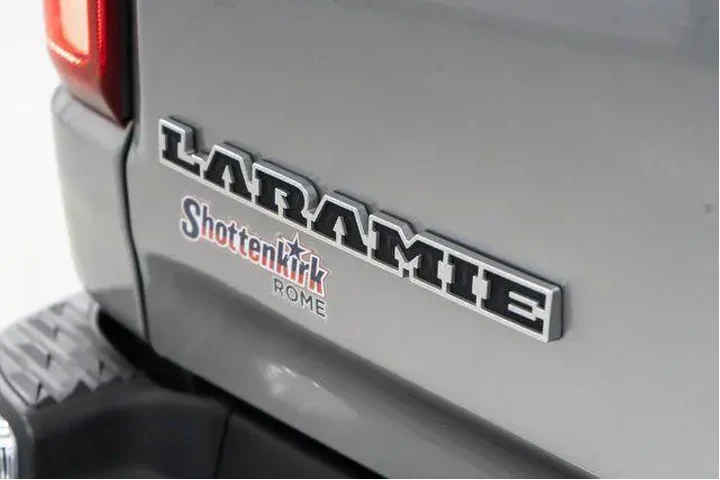 $39525 : Ram 1500 2024 4x4 Laramie 4d image 9