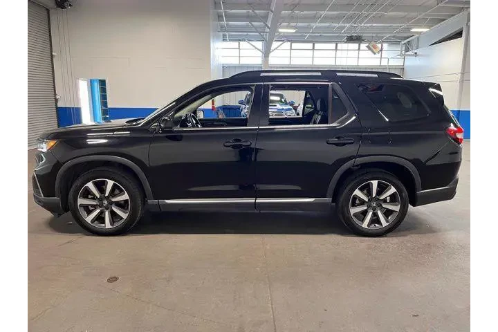 $39569 : Honda Pilot 2023 Touring 4dr image 5