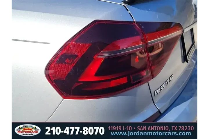 $14995 : Volkswagen Passat 2018 2.0T image 9