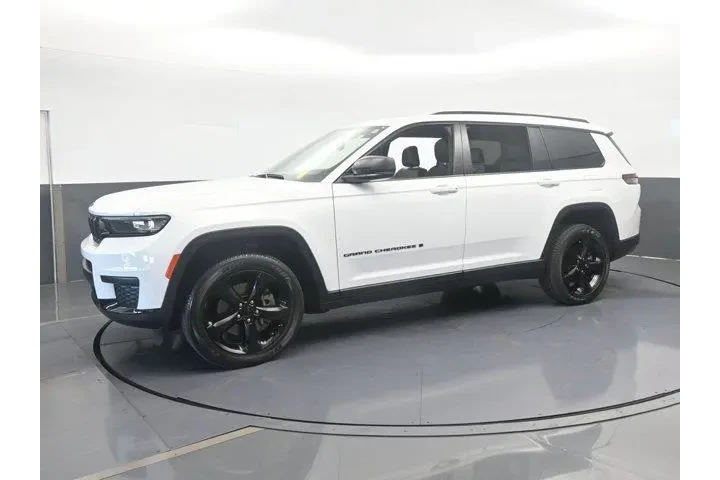 $28591 : Jeep Grand Cherokee L 2024 4 image 2