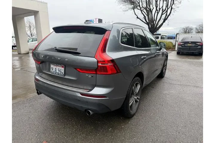 $23500 : Volvo XC60 2021 AWD T6 Momen image 5