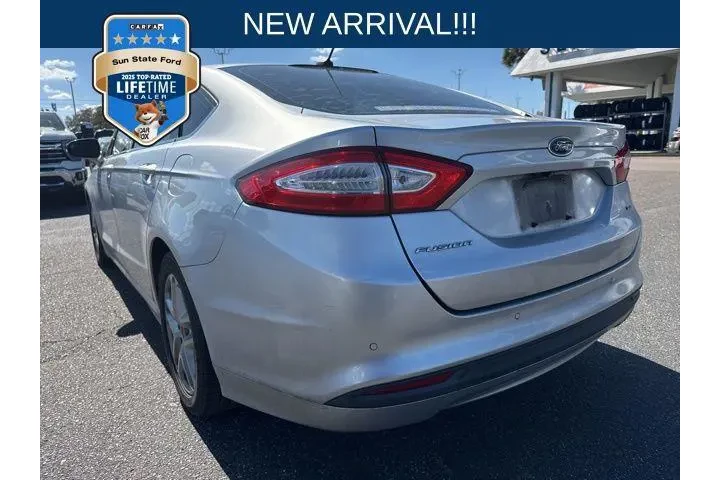 $5691 : Ford Fusion 2016 SE 4dr Seda image 6