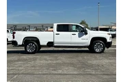 $39913 : Chevrolet Silverado 2500HD 2 thumbnail