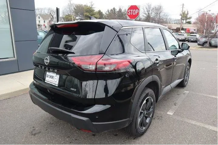$22281 : Nissan Rogue 2025 AWD SV 4dr image 6