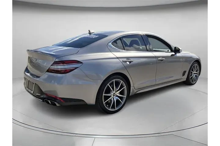 $26998 : Genesis G70 2023 2.0T 4dr Se image 6