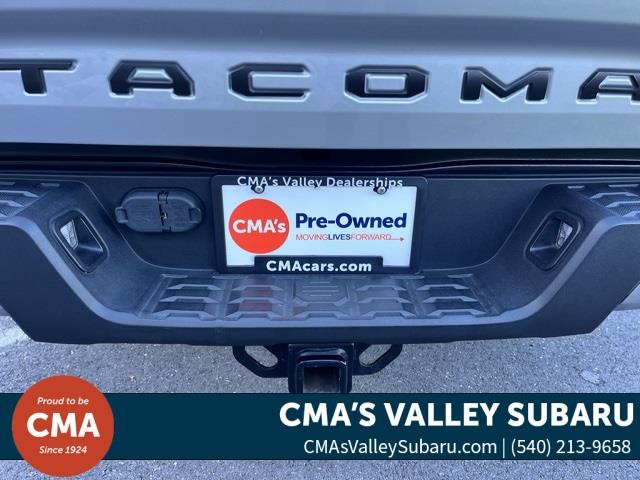 $31056 : PRE-OWNED 2019 TOYOTA TACOMA image 9