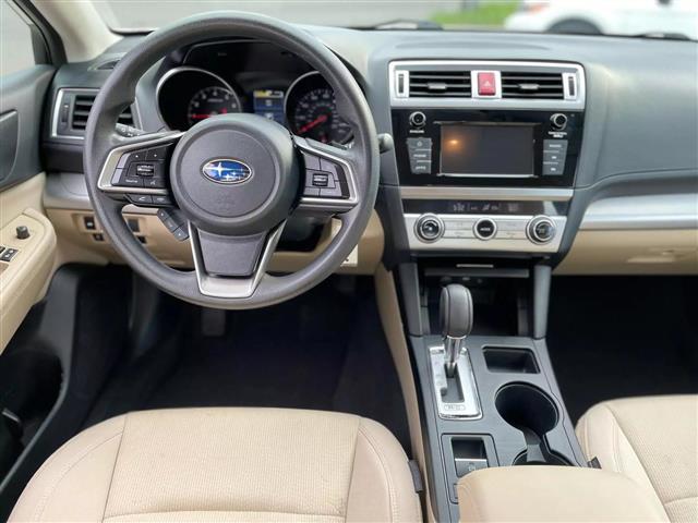 $18900 : 2018 SUBARU LEGACY2018 SUBARU image 9