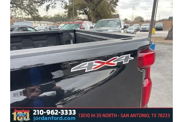 $32994 : Chevrolet Silverado 2500HD 2 image 5