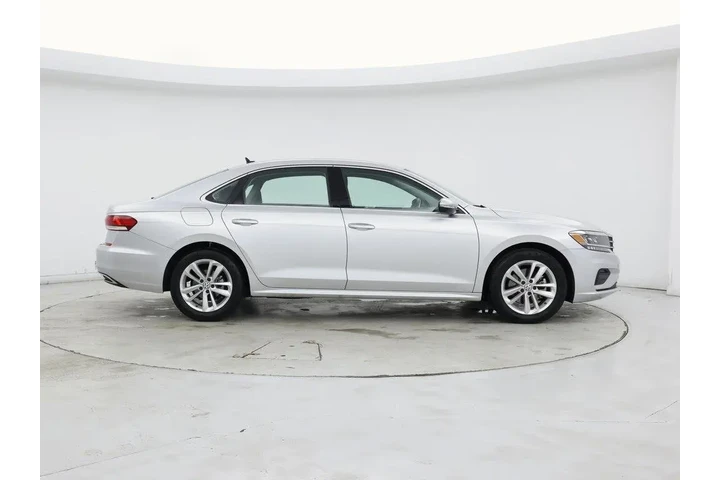 $17998 : Volkswagen Passat 2020 SE 4d image 7
