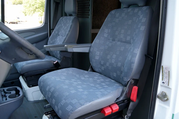 $12896 : 2006 Sprinter Van 2500 SHC image 6
