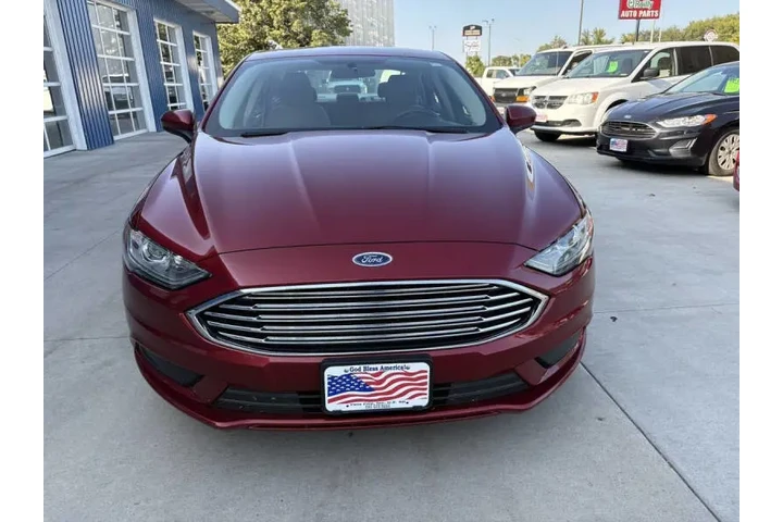$13990 : 2017 Fusion SE image 4