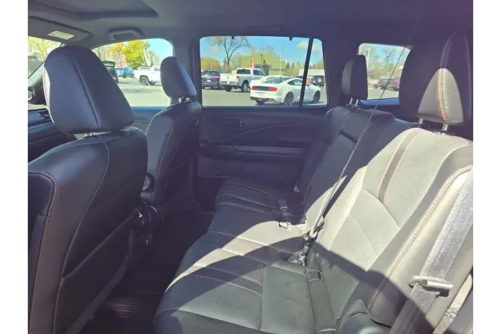 $31995 : Honda Passport 2023 AWD Trai image 8