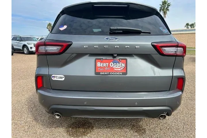 $23859 : Ford Escape 2024 ST-Line 4dr image 5