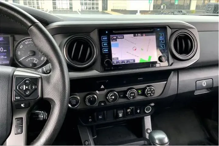 $29884 : Toyota Tacoma 2019 4x4 TRD P image 7