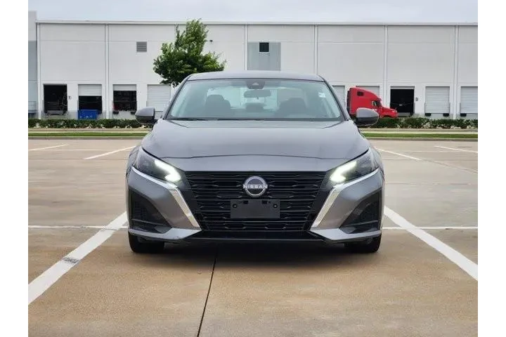 $19543 : Nissan Altima 2024 2.5 SV 4d image 3