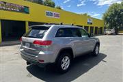 $13990 : 2016 Grand Cherokee Laredo thumbnail