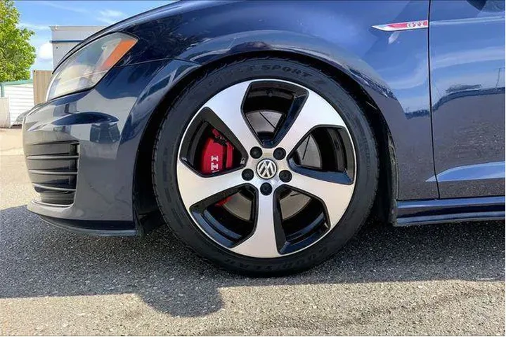$13995 : Volkswagen Golf GTI 2016 S 4 image 9