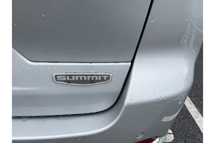 $39992 : Jeep Grand Cherokee 2024 4x4 image 4