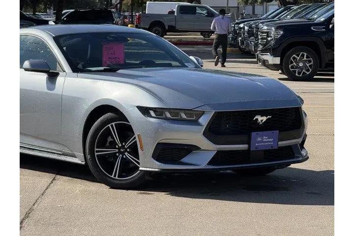$32780 : Ford Mustang 2024 EcoBoost P image 2