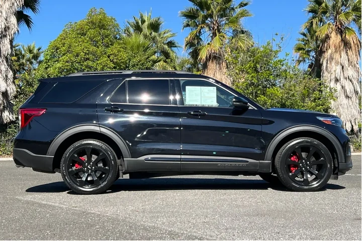 Ford Explorer 2023 AWD ST 4d image 2