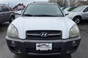 $4995 : 2005 Tucson LX thumbnail