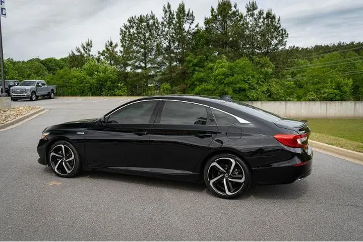 $26987 : Honda Accord Hybrid 2022 Spo image 7