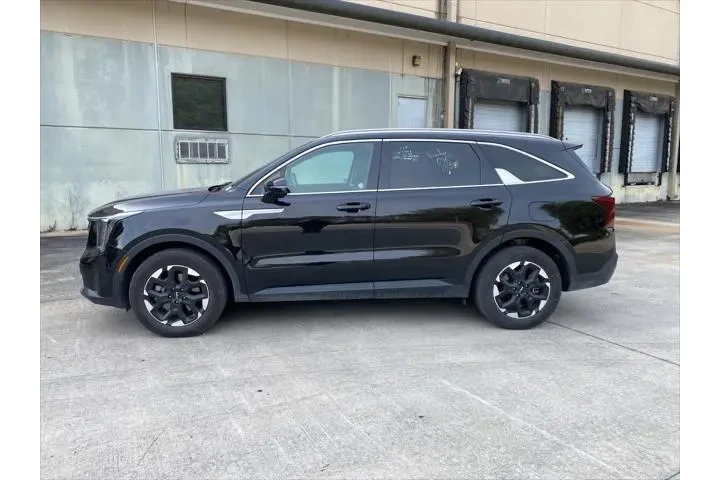 $23920 : Kia Sorento 2024 S 4dr SUV image 3