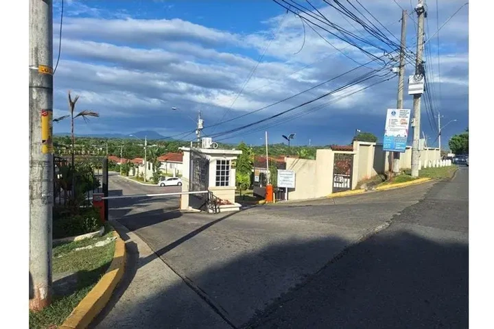 $115000 : VENDO CASA PH SAUSALITO GARDEN image 2