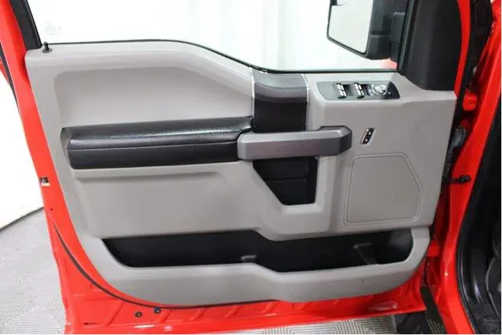 $25982 : Ford F-150 2019 4x4 XLT 4dr image 6