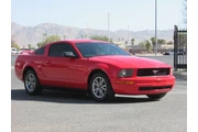 2005 Mustang V6 Deluxe en Las Vegas