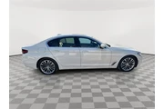 $32300 : BMW 5 Series 2023 AWD 530i x thumbnail