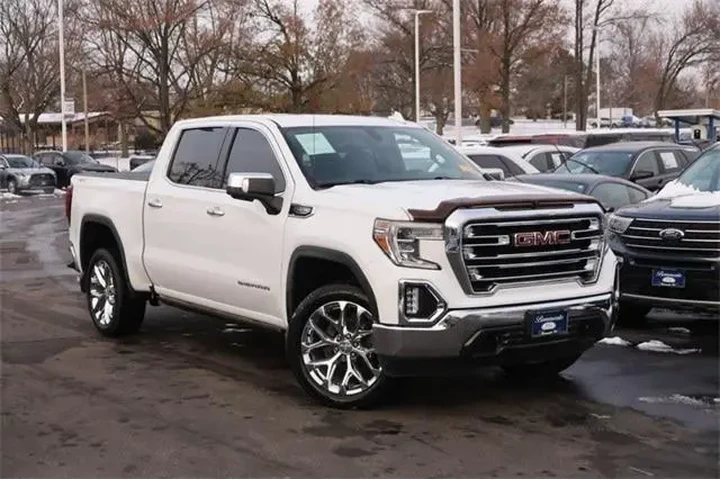 $33950 : GMC Sierra 1500 2019 4x4 SLT image 2
