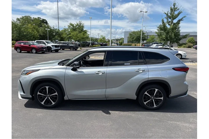 $33997 : 2021 Highlander XSE image 10