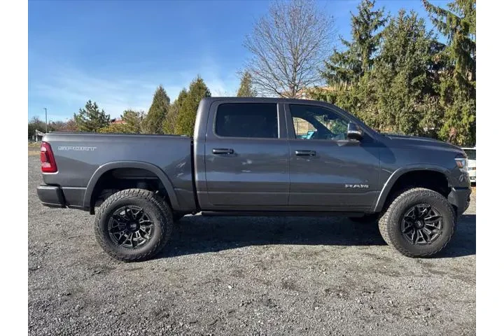 $39000 : Ram 1500 2021 4x4 Laramie 4d image 2